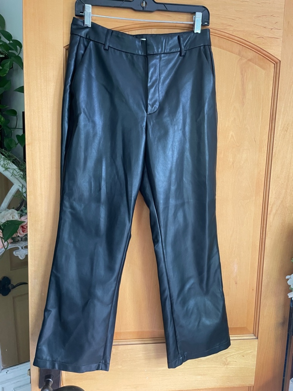 Avec Les Filles Black Faux Leather Wide-Leg Pants Small Cropped 24’ inseam